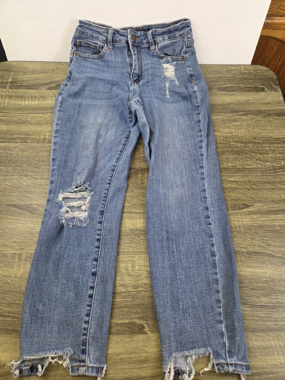 Judy Blue Women's Size 5 Slim Fit Jeans Distressed Stretch Denim 27x26